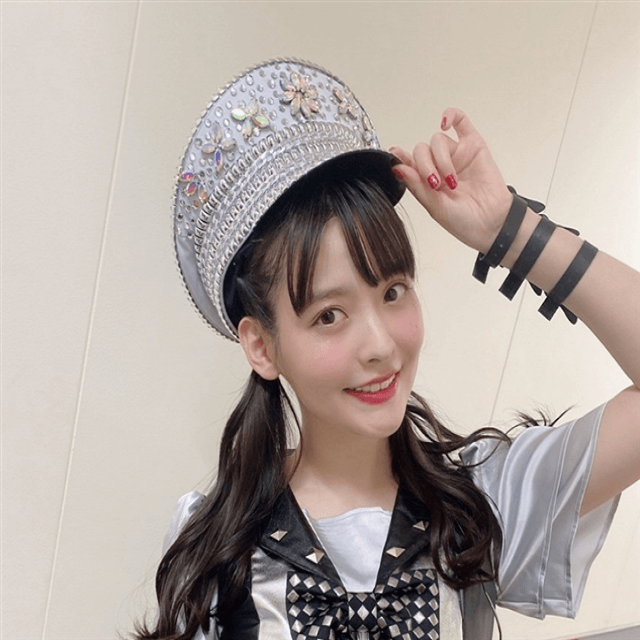 上坂すみれがプロモーションウィーク・第一弾懐古編のレアショットを公開