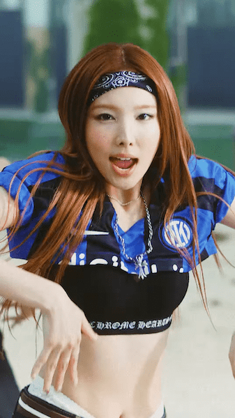 公式】激レア TWICE ナヨン IM NAYEON Tシャツ