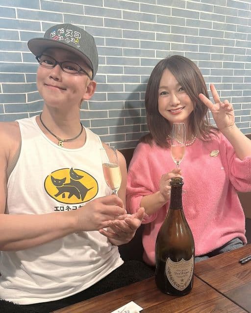 はるな愛、自身の店のオープンに楽しんごが駆け付ける！楽しそうな2ショット披露が話題に