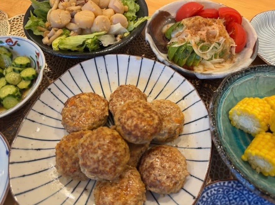 近藤千尋、今日の夕ご飯「ハンバーグ」を公開！！