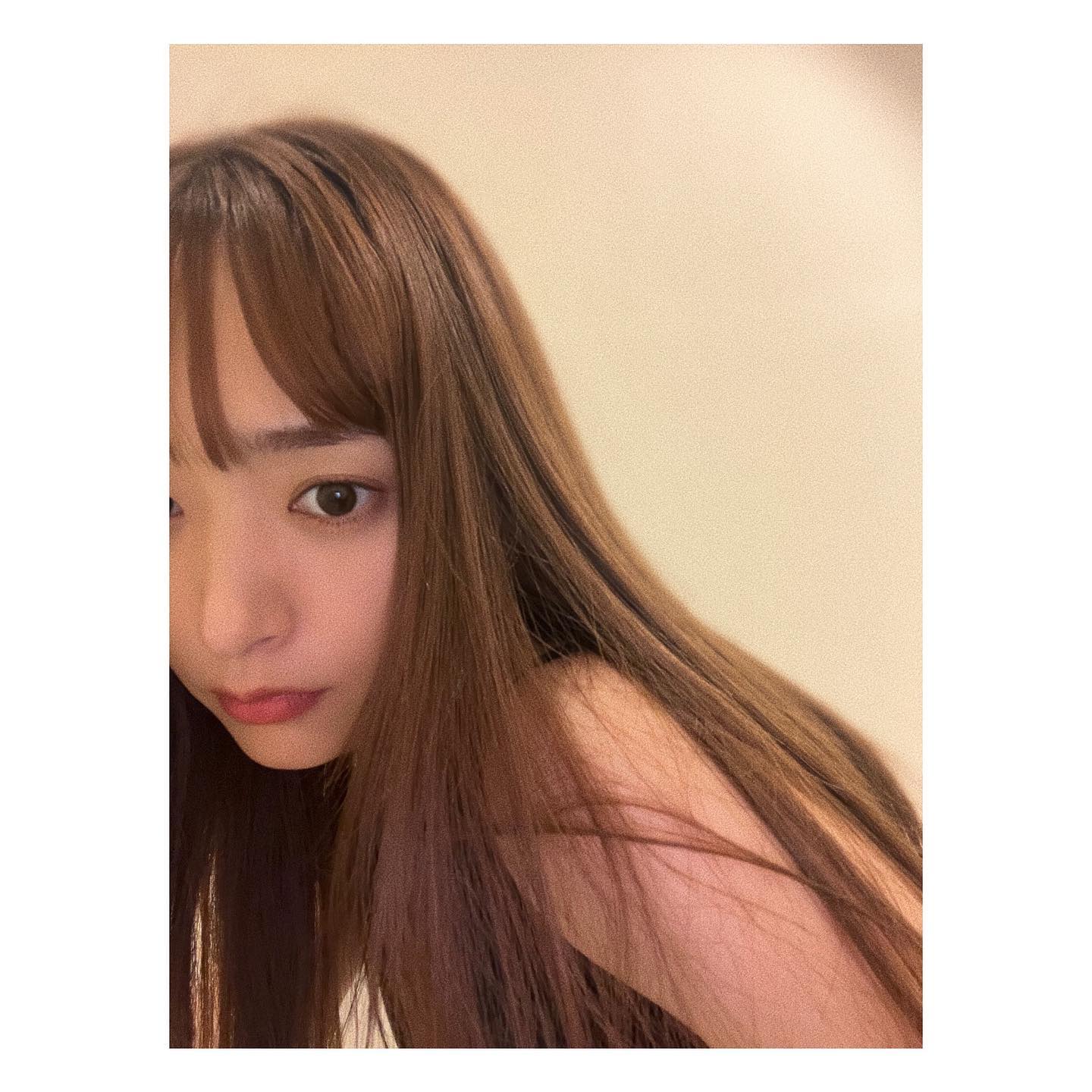 近藤千尋さんの肩出しセクシー姿にファン惚れ惚れ😍💓