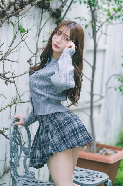 アイドル練習生の”バズった”S字腰が美しすぎる！ファンから絶賛の言葉が殺到