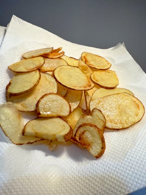 やす子が大人？な朝を公開！「朝から〇〇作ってまーす」