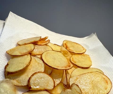 やす子が大人？な朝を公開！「朝から〇〇作ってまーす」