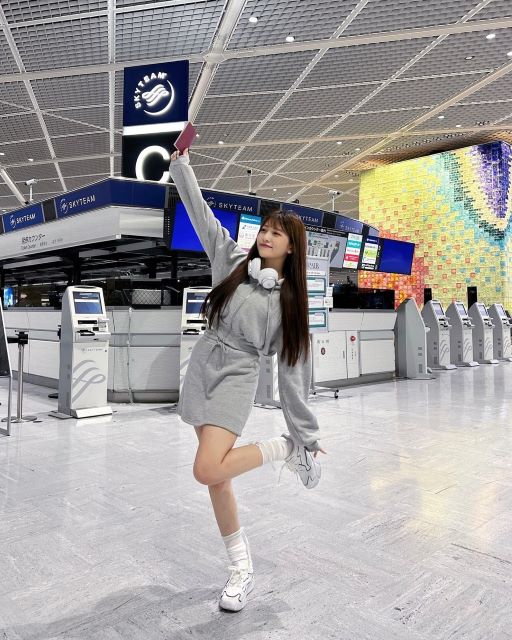 モデル・宇佐神星「お気にのヘッドフォン」で空港ノリノリショットが可愛すぎる！