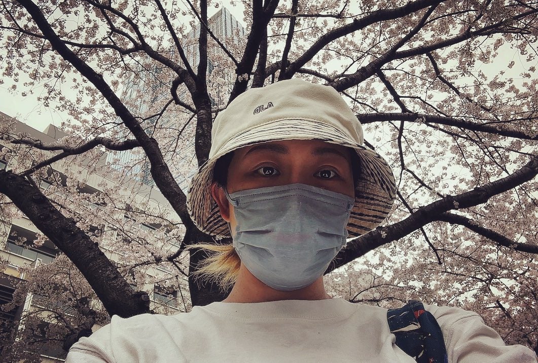 丸山桂里奈「近々家族で桜見に行きたいなぁ〜🌸」束の間のお散歩写真をアップ