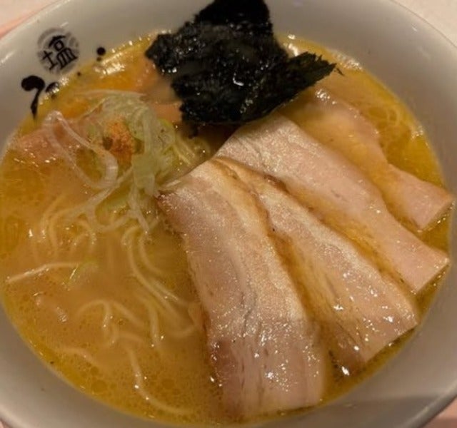 「体しっかりあたたまった！」ミキ昴生が家族で塩チャーシュー麺！