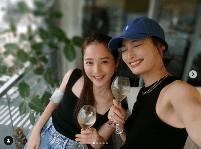 「豪華すぎる」大政絢、あのモデル仲間との笑顔2Sにファン大注目！