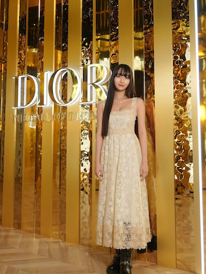 COCOMI「〈夢の舞踏会〉に行ってきました」美しすぎるドレス姿にネット騒然