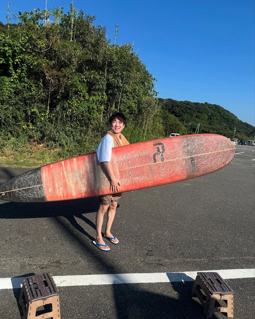 寺地拳四朗、初サーフィンで「上手く乗れた！」達成感あふれる報告