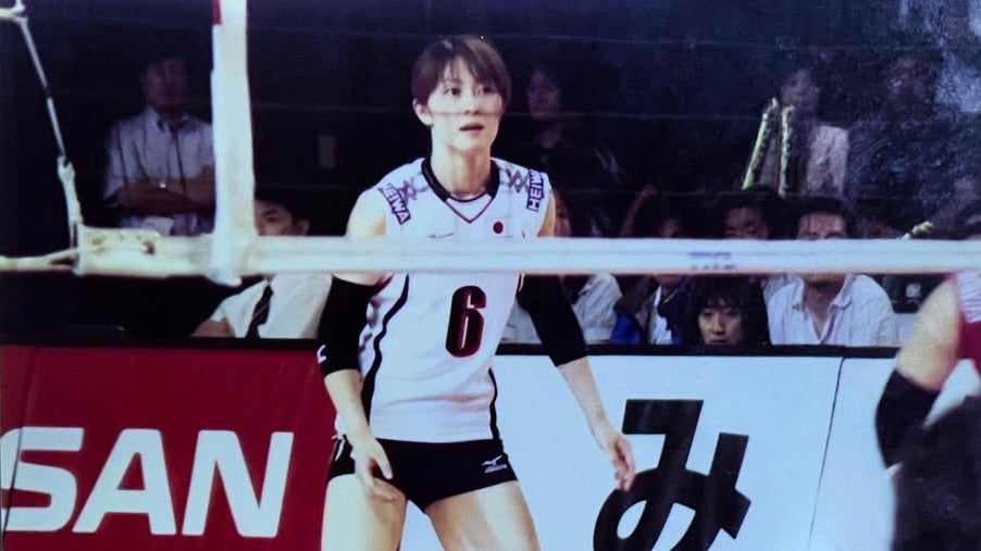 元バレーボール日本代表、20年前の懐かしの"かおる姫"ショット公開にファンうっとり！「可愛すぎる！」「やっぱり綺麗だなー」
