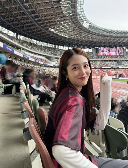 「たのしかったぁぁぁ！！」俳優・藤江萌がサッカー観戦を満喫！