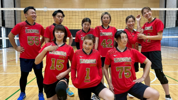 「疲労感が心地いい！」迫田さおり、KANORA JAPANでのハード練習＆新ユニ披露に反響！“笑いと闘志”のバレーボール愛を発信