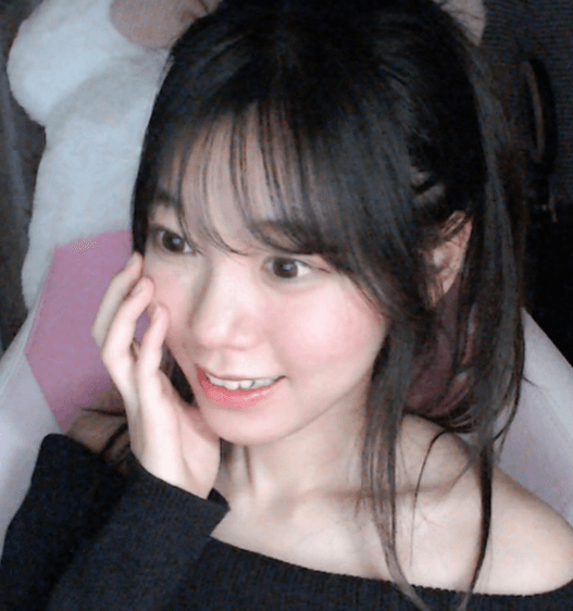 現役女子高生のeスポーツゲーマー、登録者20万人達成でさらに人気急上昇！？透き通る純真・ショットにファン歓喜