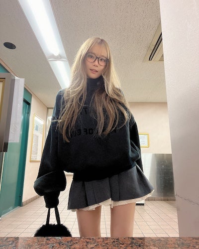 「何年経ってもずっと可愛い、！」自撮り写真を公開！