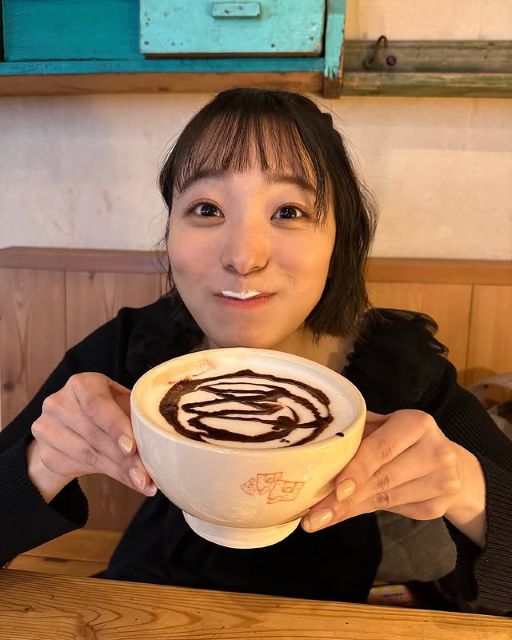 今井春花、マネージャーさん新年会での『泡ヒゲお茶目ショット』にファンメロメロ⁉
