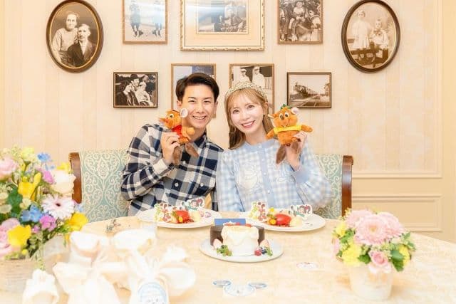 「ほんとに憧れで大好き夫婦」ディズニー好きYouTuber・あいにゃん、ウォルトディズニースイートに宿泊してあの日の後悔を晴らす！