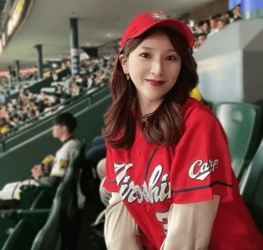 「カープ女子、最高！」人気モデル・倭早希、スタジアムの美ショットを披露！カープファン歓喜「綺麗なひとだな～」