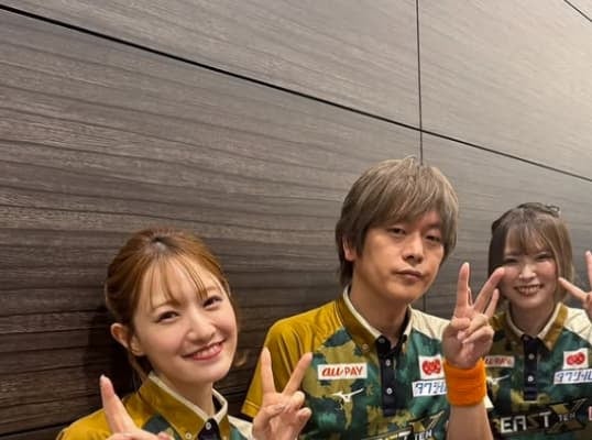 中田花奈がMリーグの閉幕を報告！チームでの記念撮影も公開