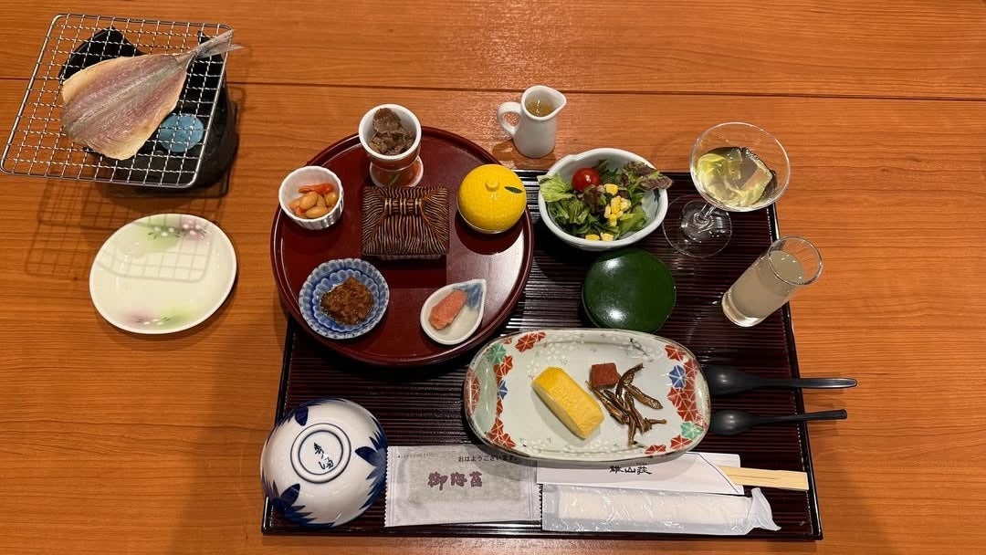 お馴染み、小沢仁志の朝食ショットは、いつもとちょっと違うショットに多くの反響が！