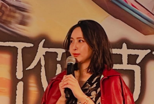 加藤夏希、ボートレース福岡でのトークショーに登場！白熱のレースを堪能