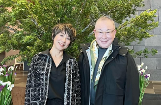 仮面夫婦が優雅にヌン活 黒田知永子がアマン東京での一幕を公開