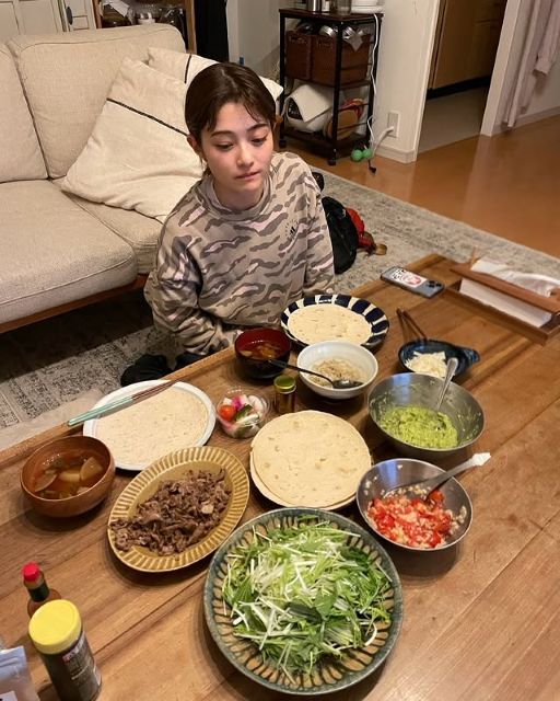 井上咲楽がタコパを開催！堪能したのはタコヤキではなく◯◯◯⁉