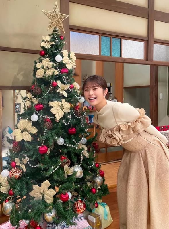 渋谷凪咲、滑り込み投稿で”ハッピーメリーナギスマス”！「#私がプレゼントだよ？」