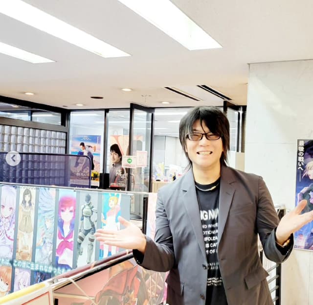 ベテラン声優・森川智之が専門学校を訪問