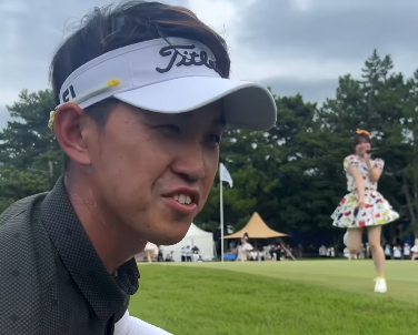 ゴルフ 阿久津未来也がまさかのダンス披露！KBCオーガスタ第3RでHKT48と共演の舞台裏