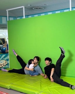 「キスしてもおかしくない距離なんよ」超イケメンアイドル パパすぎる姿にファン悶絶 ゼロ距離ショット公開