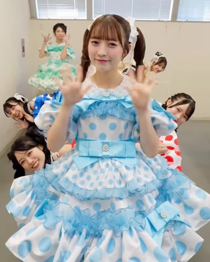 CUTIE STREET、可愛いのにガチでキレてる？“ぶんぶんダンス”で個性爆発