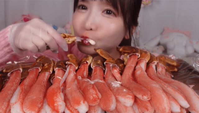 観てるだけでお腹いっぱい⁉大食い女王・もえあず、