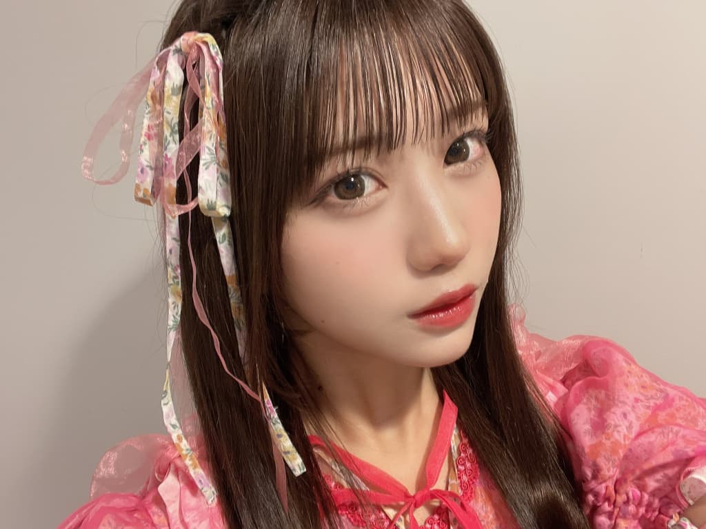 「大人っぽすぎます、、」 SWEET STEADY・白石まゆみが“ストレートヘア”を披露！