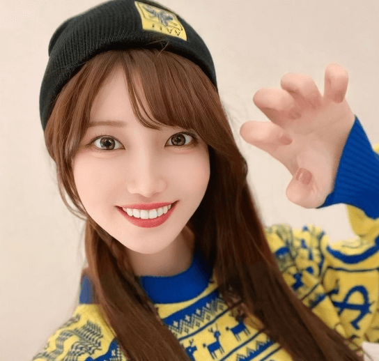 「ガオガオポーズ炸裂！」サッカーチームのイメージガールが魅せた、男子胸キュンショットにファン”ときめきモード”に