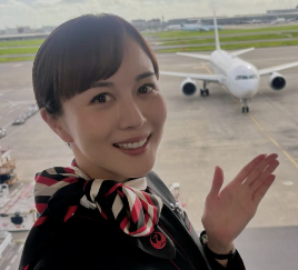 比嘉愛未、ドラマ「それぞれの孤独のグルメ」でCA役に挑戦！ファンから「似合いすぎ！」と大反響