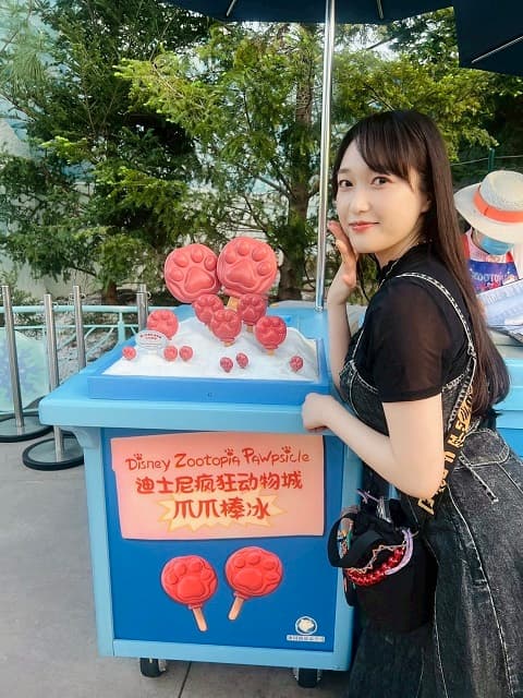 アイドル声優が上海ディズニーを満喫！はしゃぐ無邪気な姿にファンから可愛いの嵐