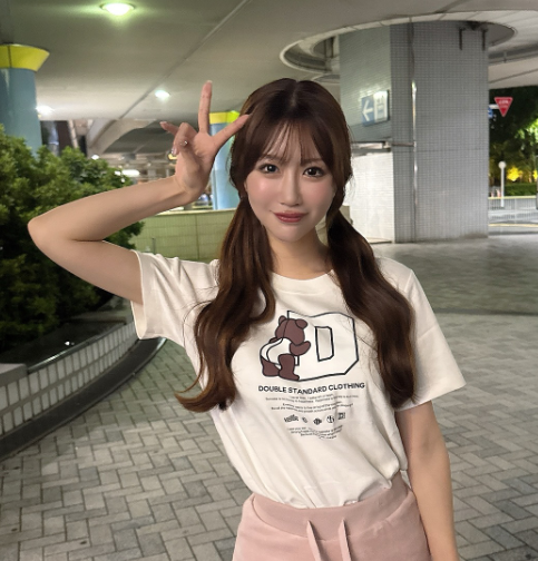 反則級の可愛さに悶絶！日南まみ、“ラフ姿”でも輝く圧倒的ビジュアルが話題に