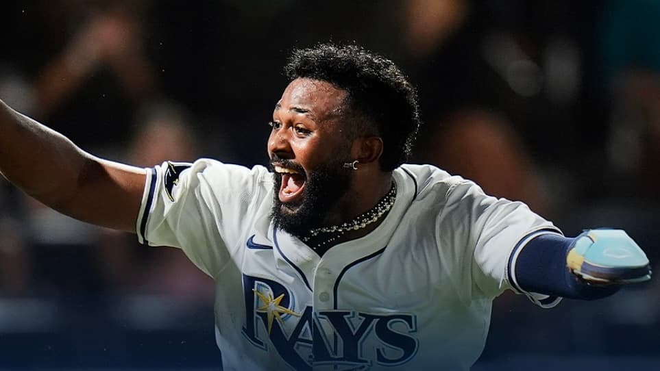 ジュニオール・カミネロが「ドミニカのMVPからMLBの英雄へ」レイズでの活躍を振り返る