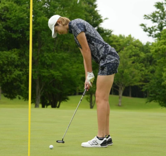 美人元バレー代表、太もも全開の