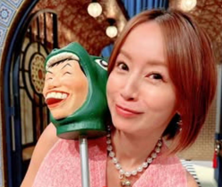 感謝の笑顔！鈴木亜美がさんま御殿出演ショット公開