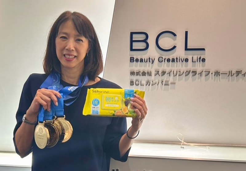 歓喜の4冠！小谷実可子が世界マスターズ報告で笑顔の瞬間