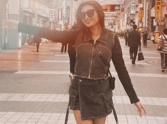 「熊本はよかとこばい！」美女タレント、熊本アーケードの”ご堪能・ショット”を見せファン惚れ惚れ「スタイル顔全てがタイプです」