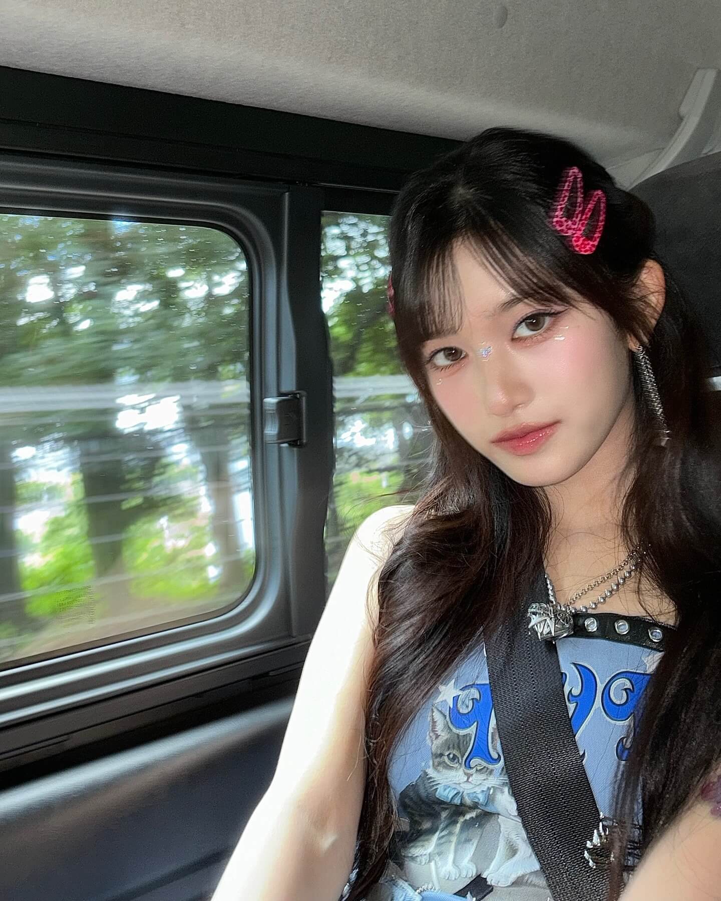 「全てが可愛い！」大人気アイドルIVE・イソの最新ショットを見逃すな！