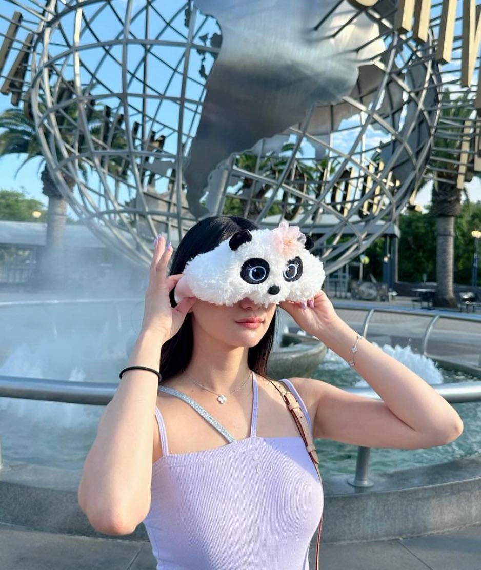 あの超人気女優が遊園地に「とにかく可愛い...。」