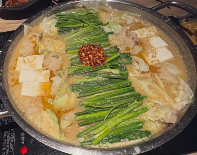 村瀬歩が福岡の食事を楽しむ「福岡サイコ〜〜〜」