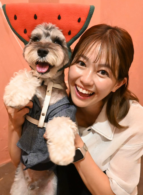 笑顔が弾ける！浦郷絵梨佳と愛犬が参加した“WAN day”が癒やしすぎると話題に