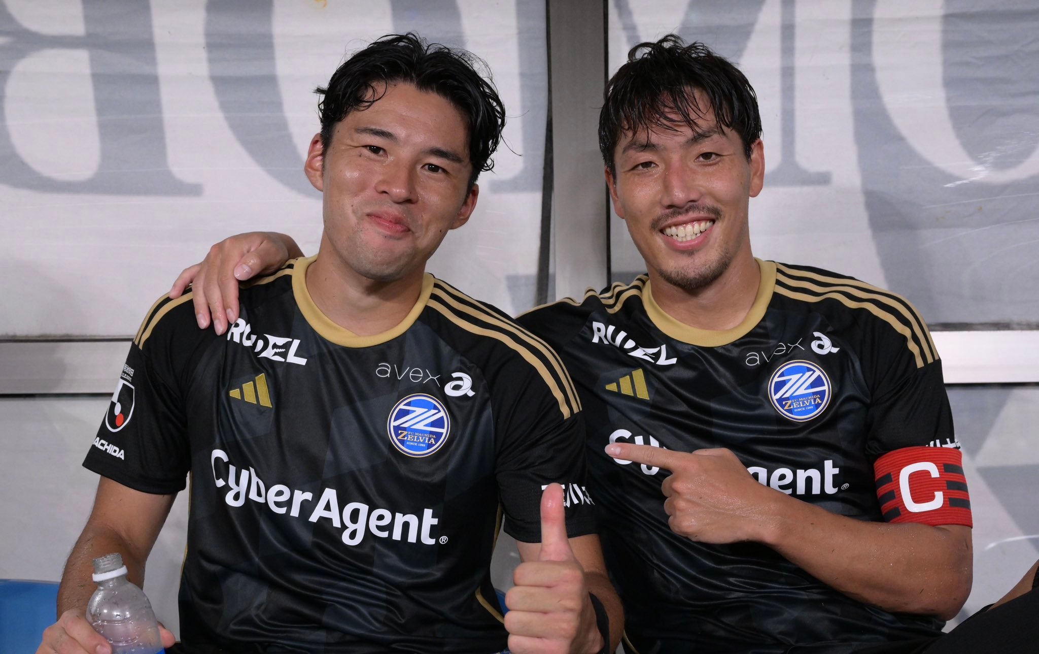 「この2人抜けるJリーガーいないでしょ！」新旧日本代表DFコンビがクリーンシートに笑顔