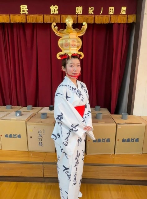 浴衣姿で伝統文化に触れる！熊本ビューストピンディーズ・久保奈津季が山鹿灯籠まつり参加