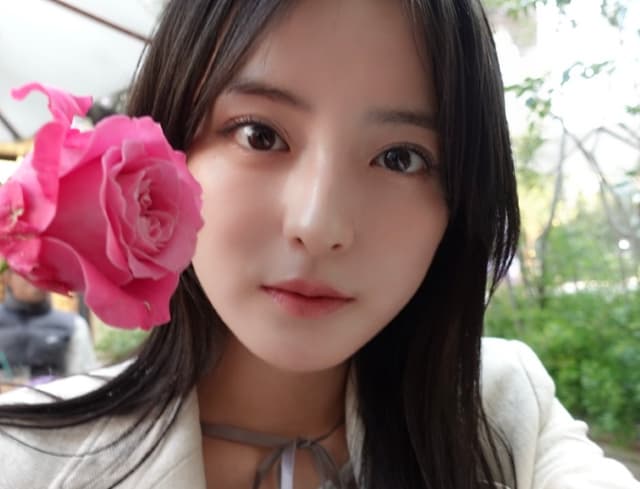 「表情がステキ」「可愛らしい」元アイドル・清井咲希の最新ショットが射抜かれるファン続出！